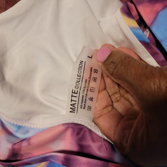 Matte Collection, Large, Multi-colored 2-piece swimsuit with long sleeves - Picture 3 of 3